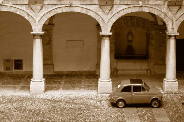 Vintage Fiat 500- Tuscan Weddings and Events